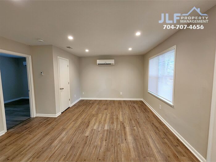 1531 East Liberty Street – photo 5