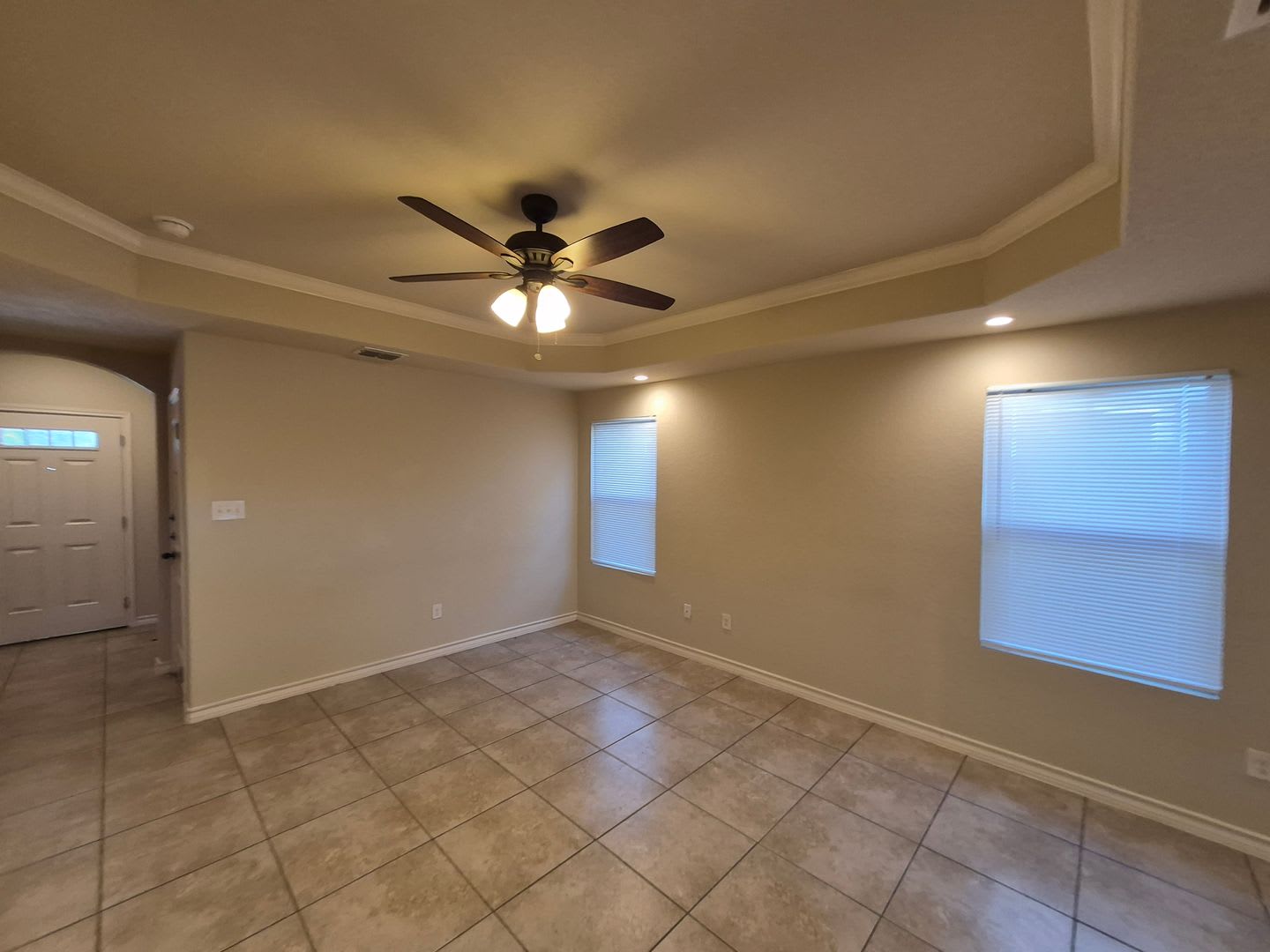 6850 Lakeview Dr 101 San Antonio Tx 78244 – photo 3
