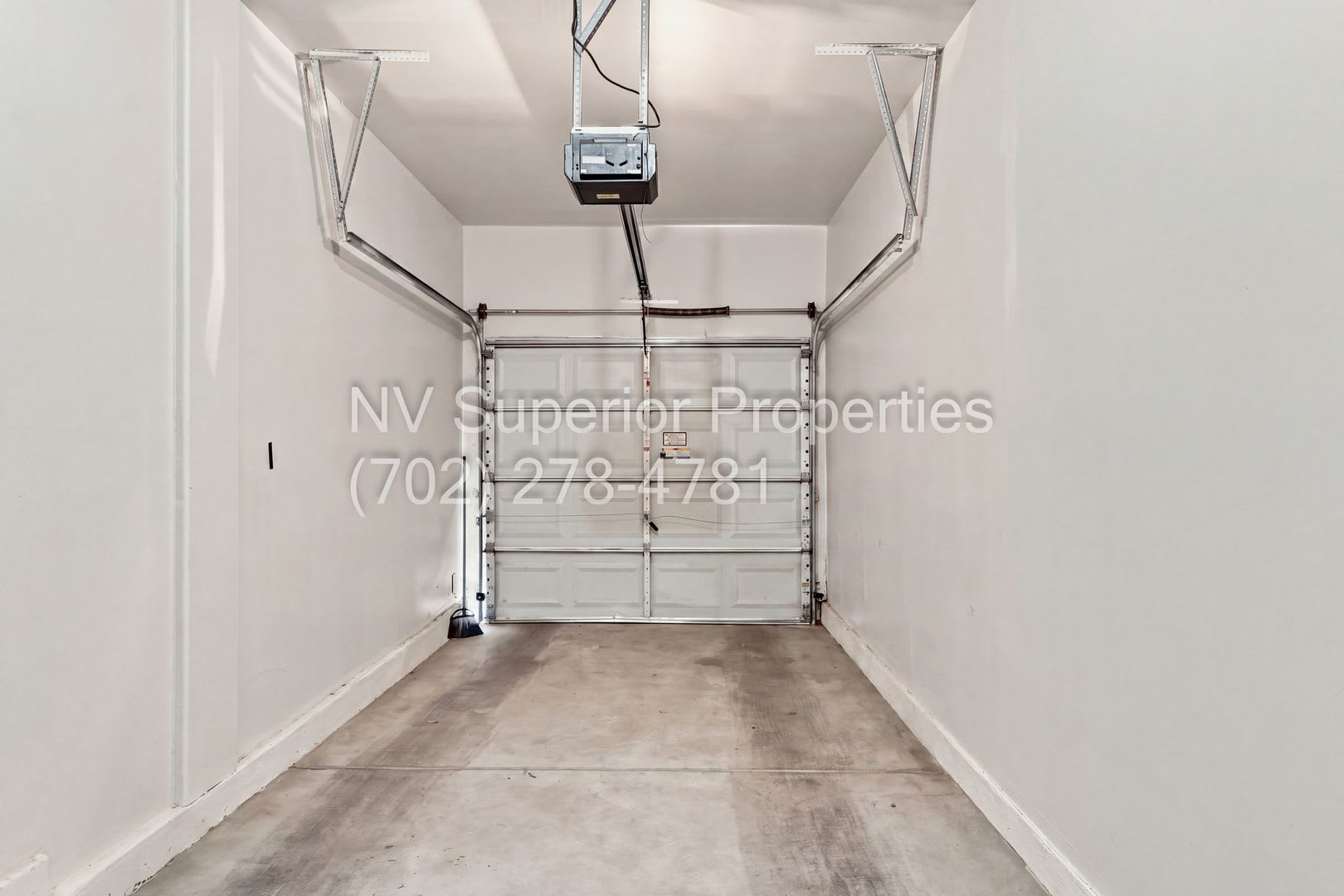 Sw Mountains Edge Gated Community Pool Park 1 Car Garage Upgrader Front Loading Washer And Dryer – photo 3