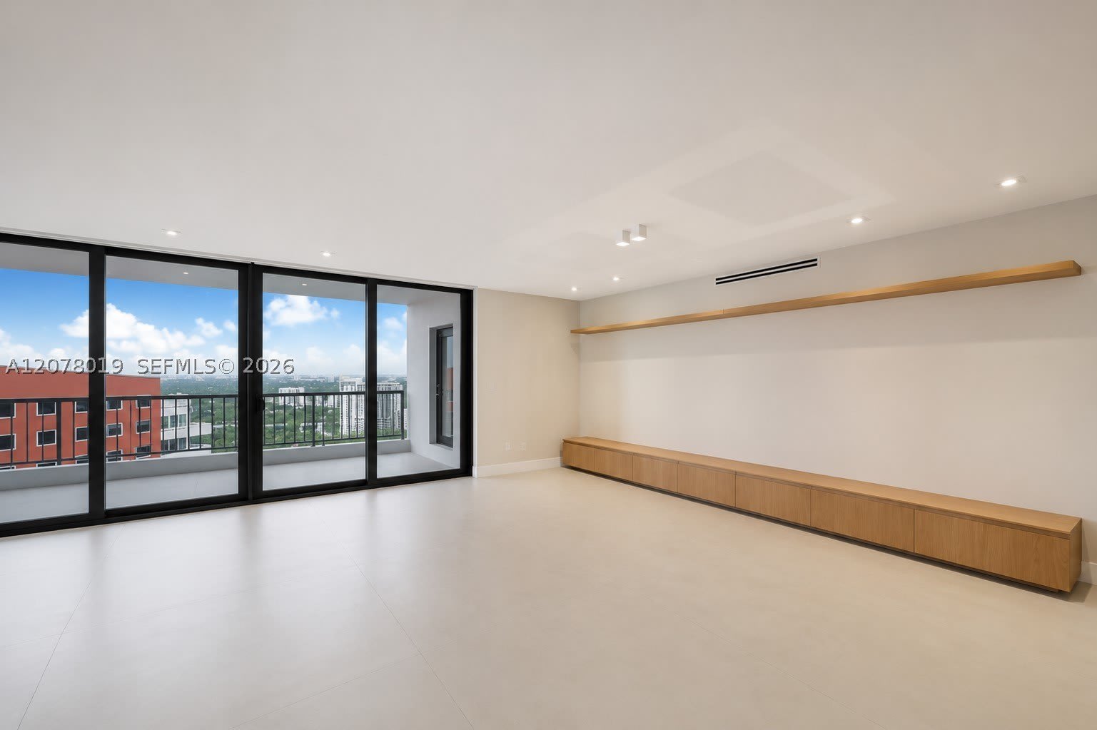 1581 Brickell Ave – photo 4