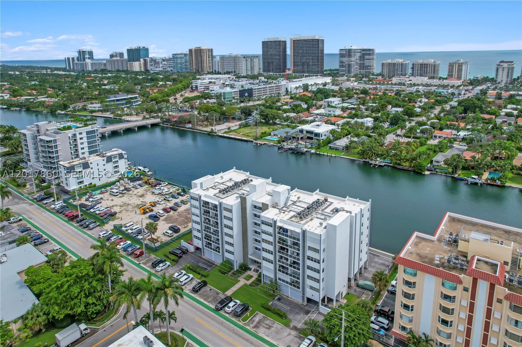 9381 E Bay Harbor Dr – photo 4