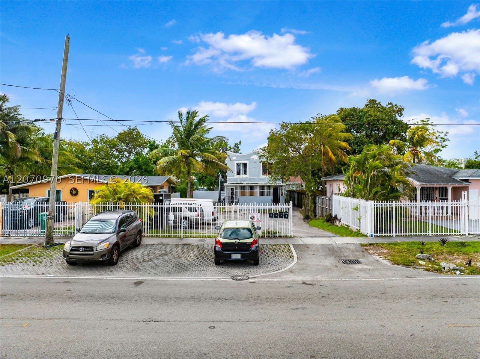 1236 NW 28th St – photo 3