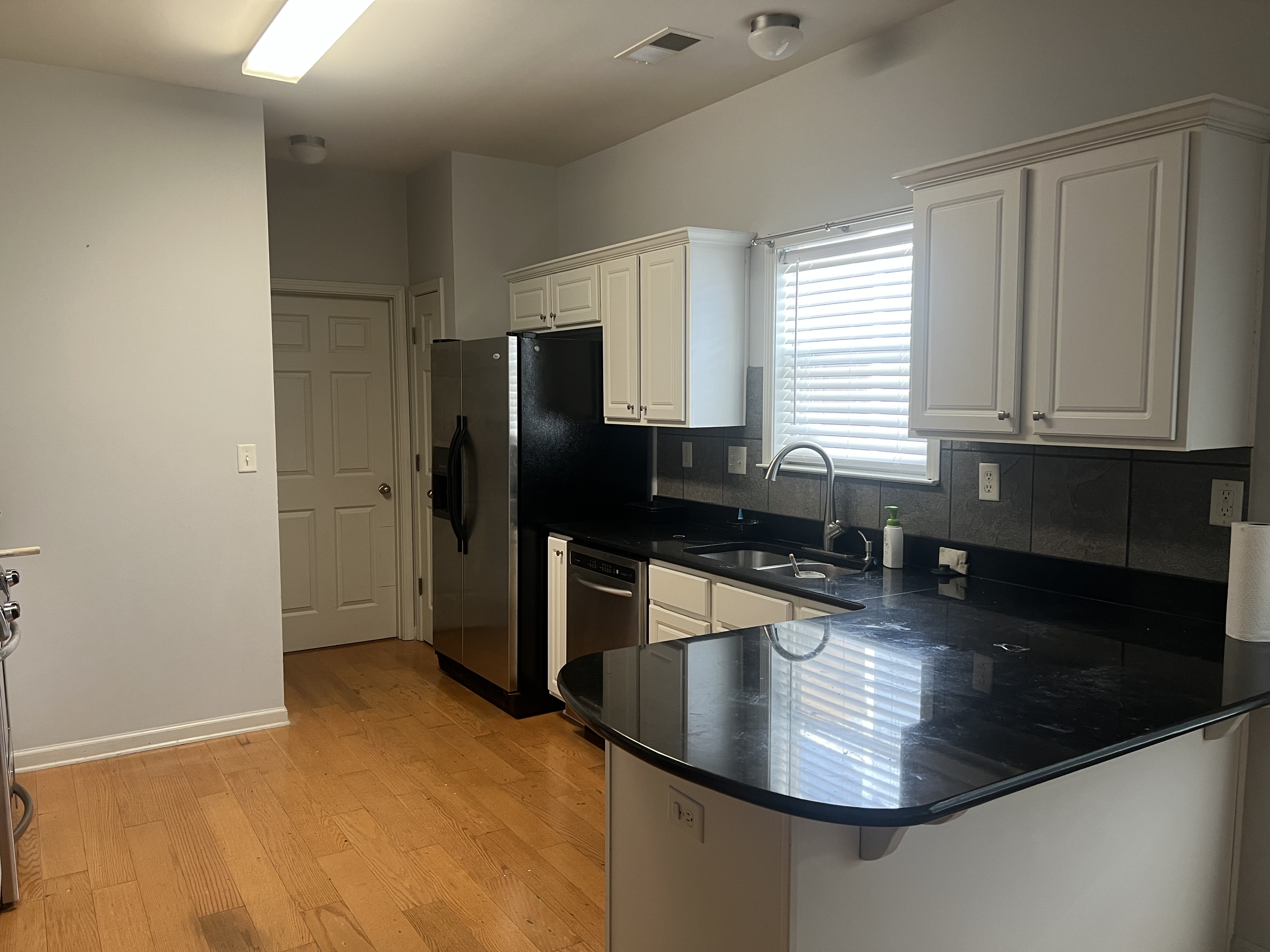 1353 Island Shore Drive – photo 2