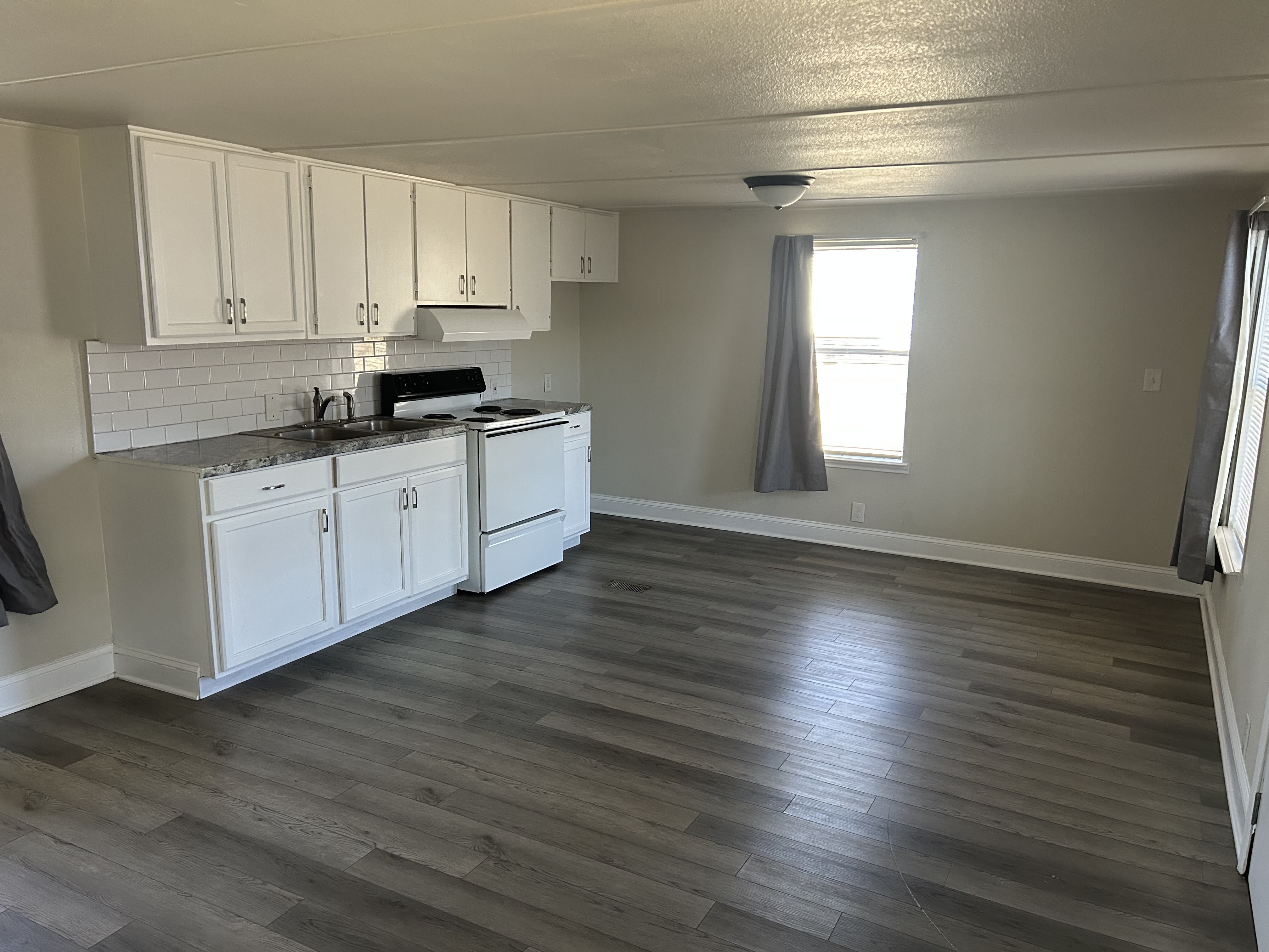 820 Depot St – photo 5
