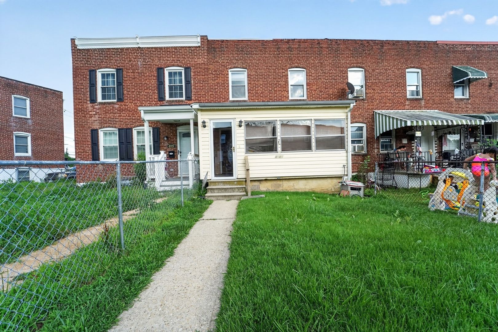 Updated 3‑Bed, 2‑Bath Home with New Flooring in a Walkable Community – photo 2
