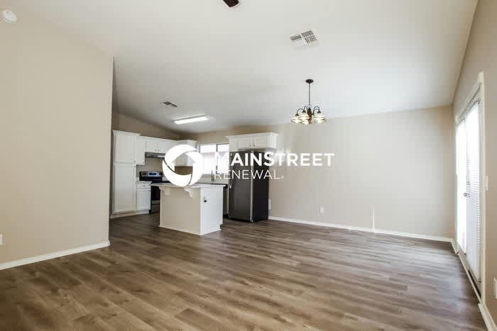 8815 West Manzanita Drive – photo 4