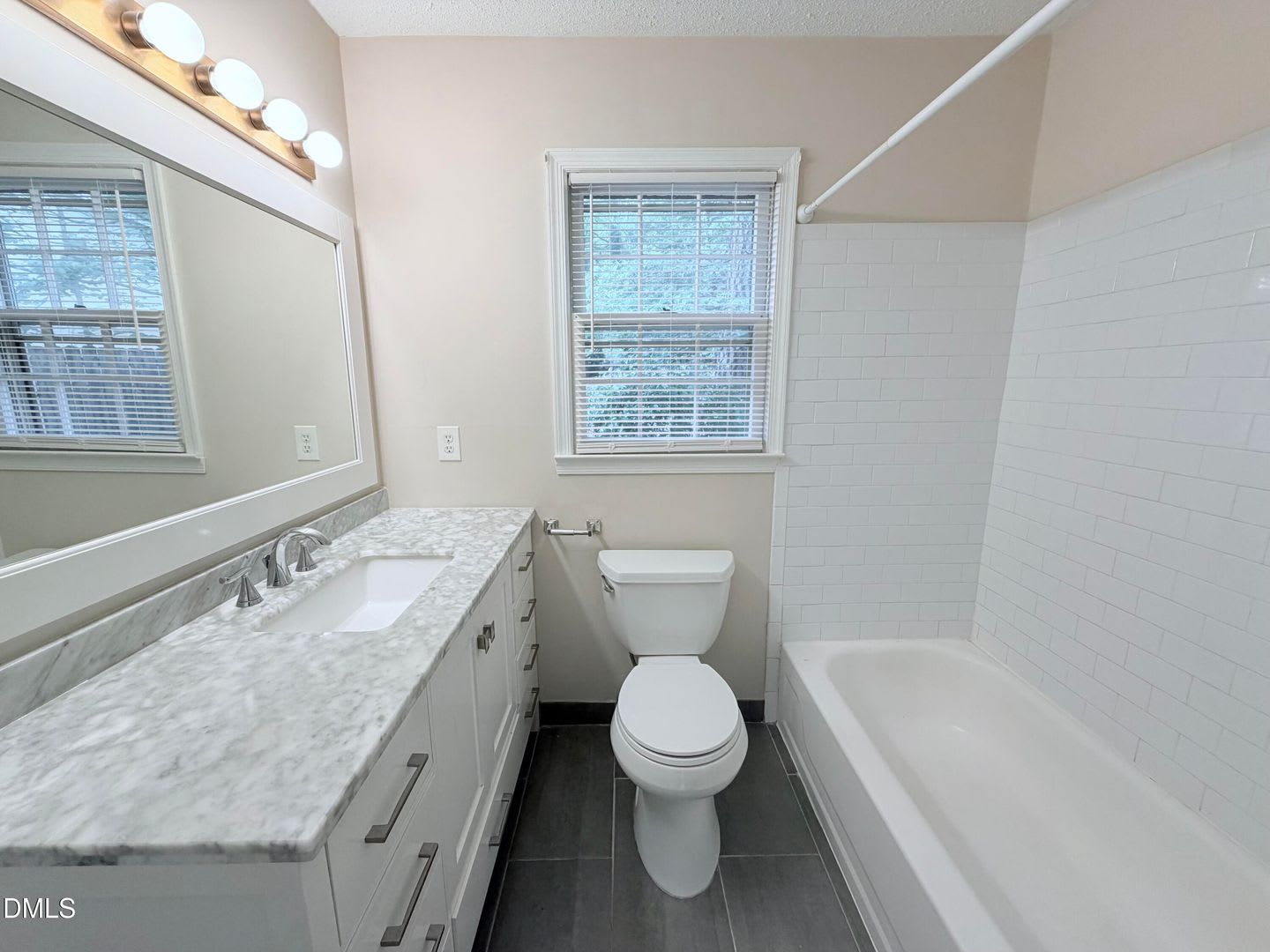 200 Coachman Drive – photo 4
