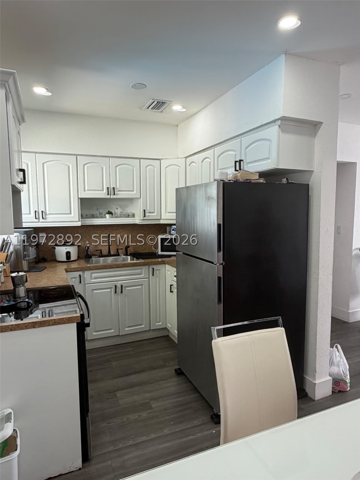 331 NW 39th Ave – photo 3