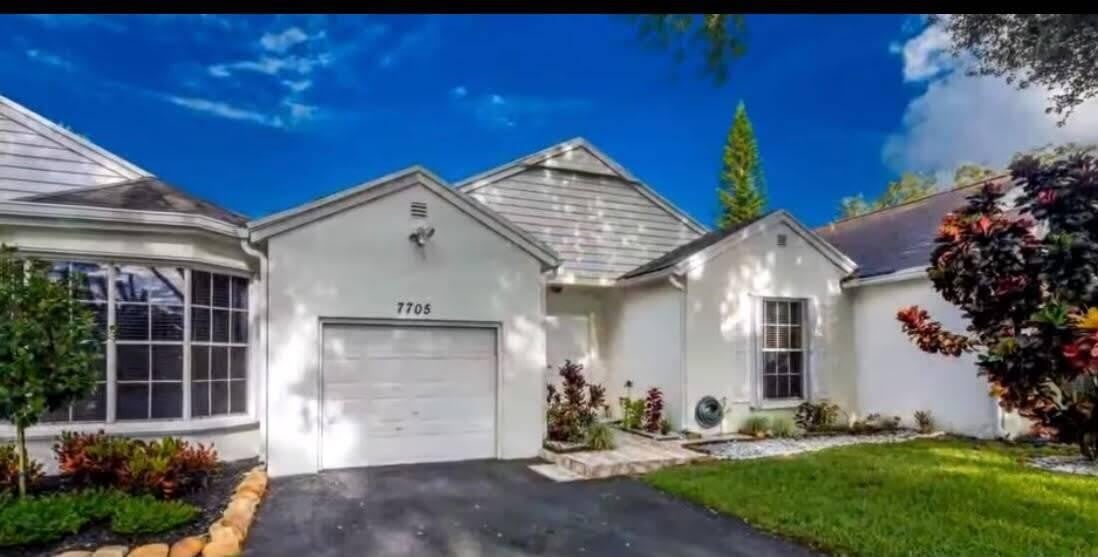7705 FOREST GREEN Lane – photo 4