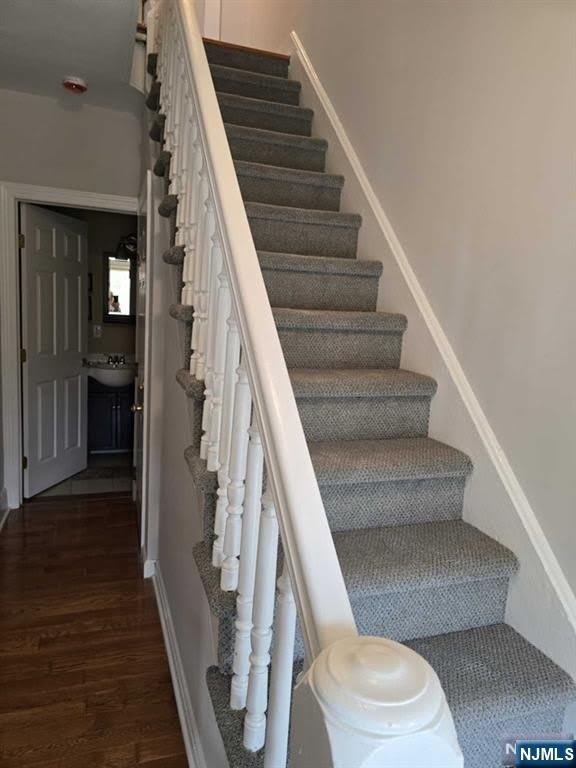 542 Doremus Avenue – photo 3