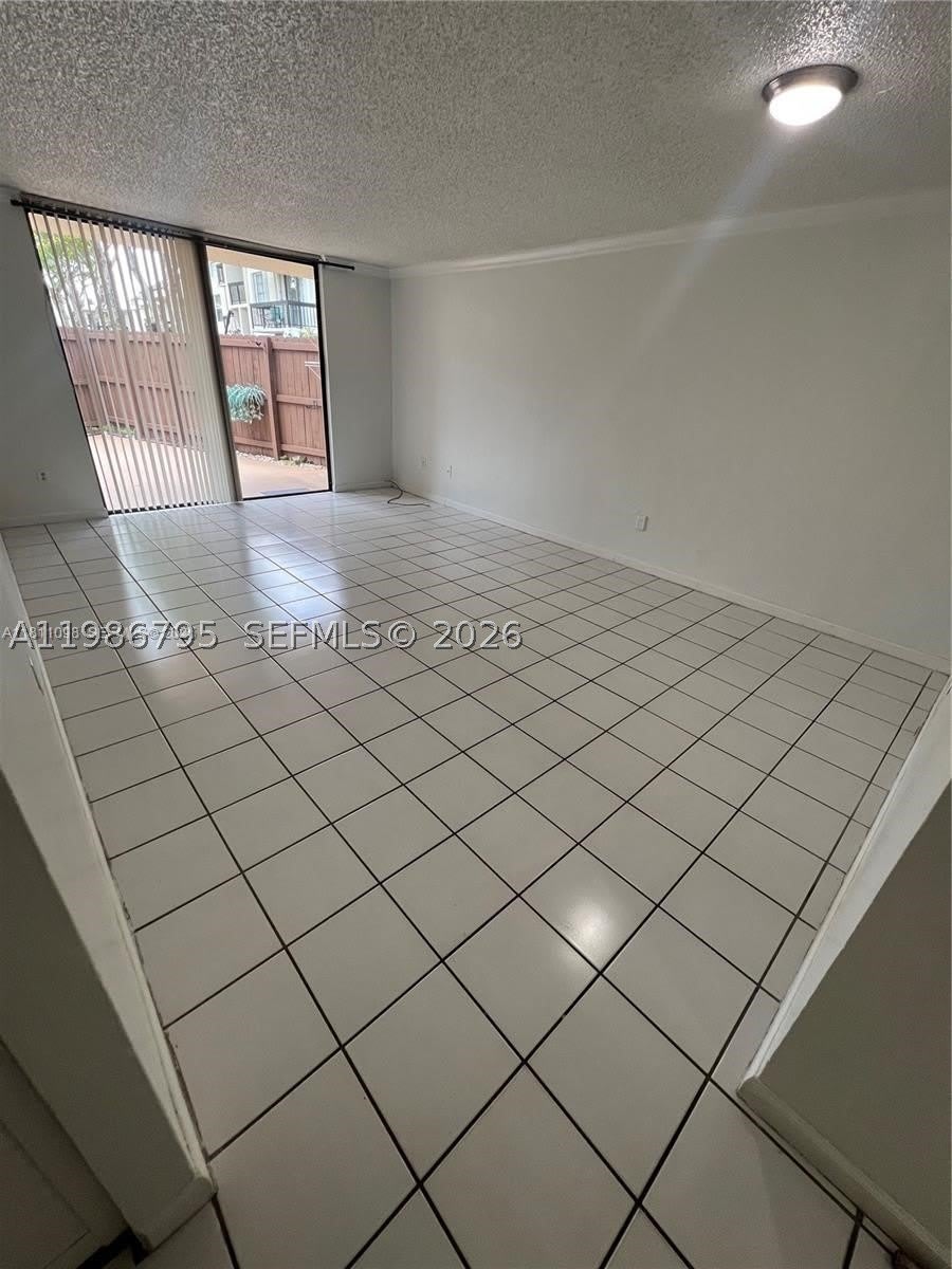 8307 SW 142nd Ave – photo 5