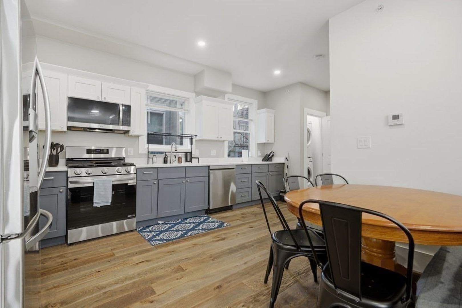Giant 6 Bed in Mission Hill 9/1/26 – photo 2