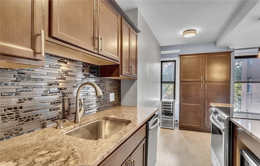 800 W Ferry St Apt 5B – photo 5
