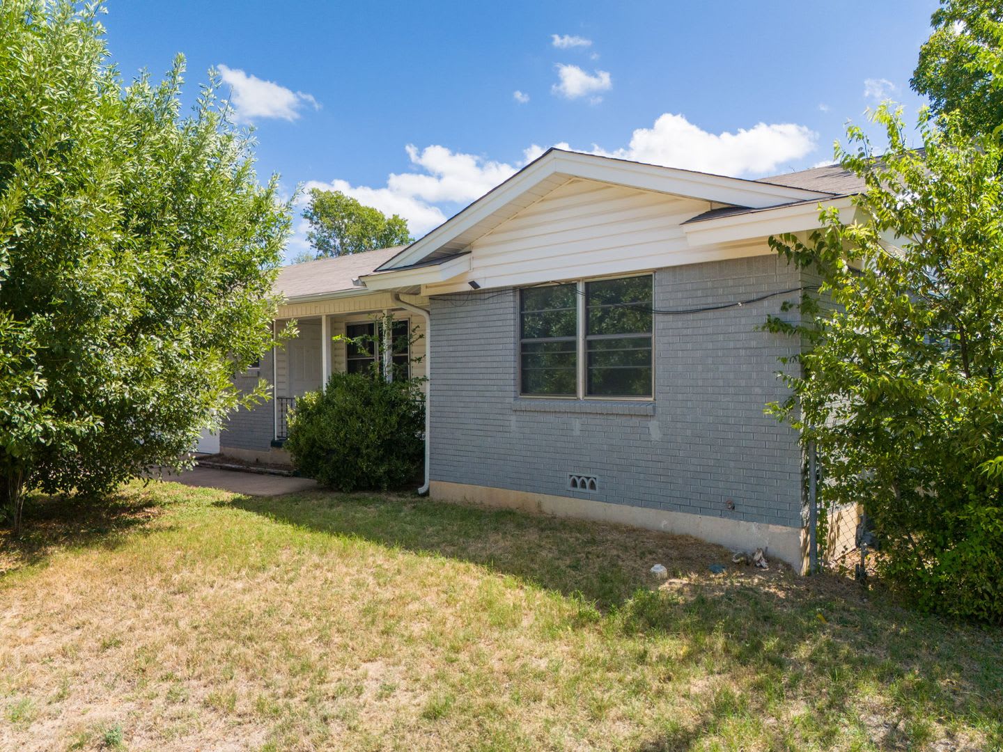 500 Off First Months Rent – photo 2