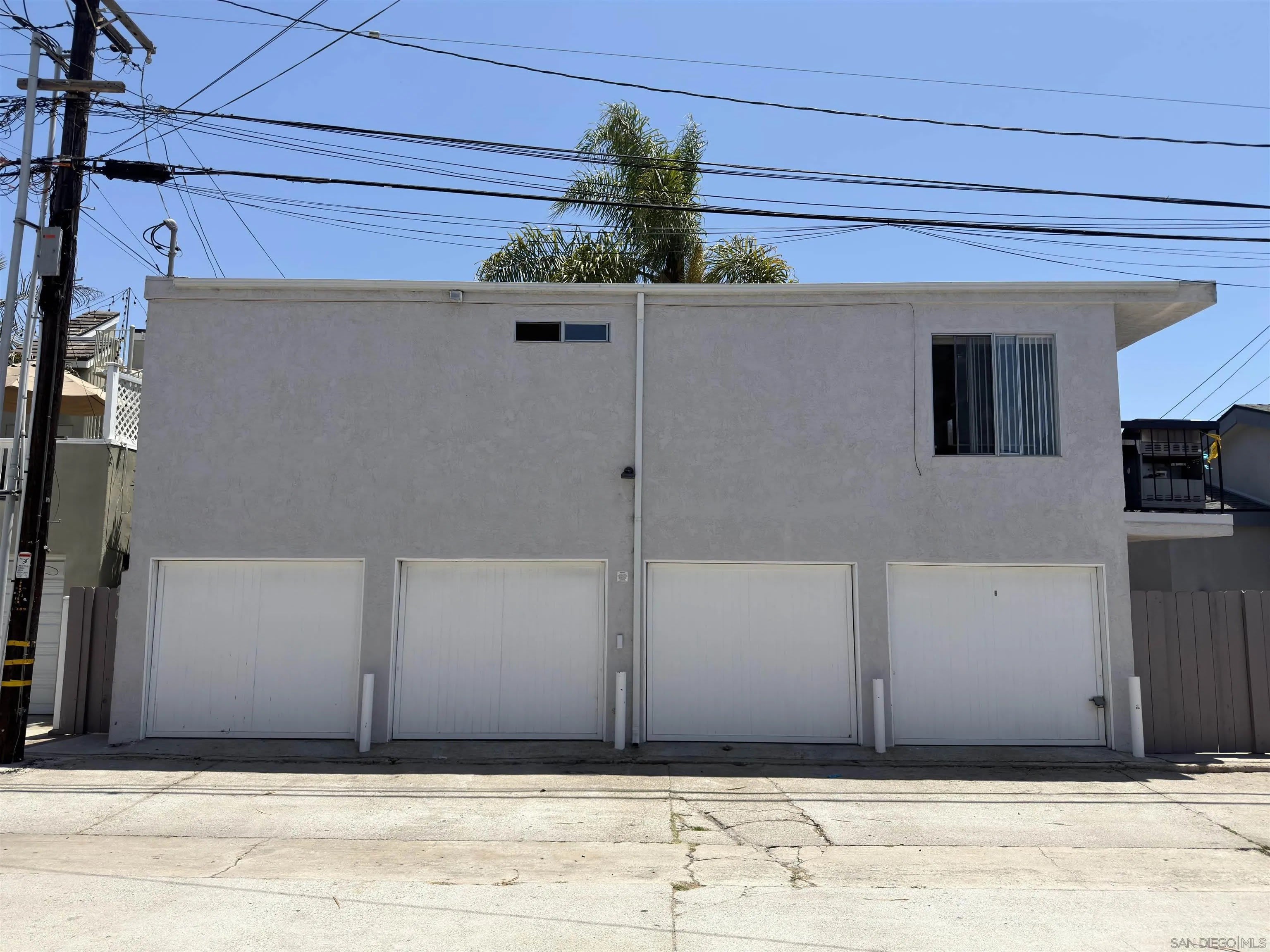 1114 Thomas Avenue – photo 1
