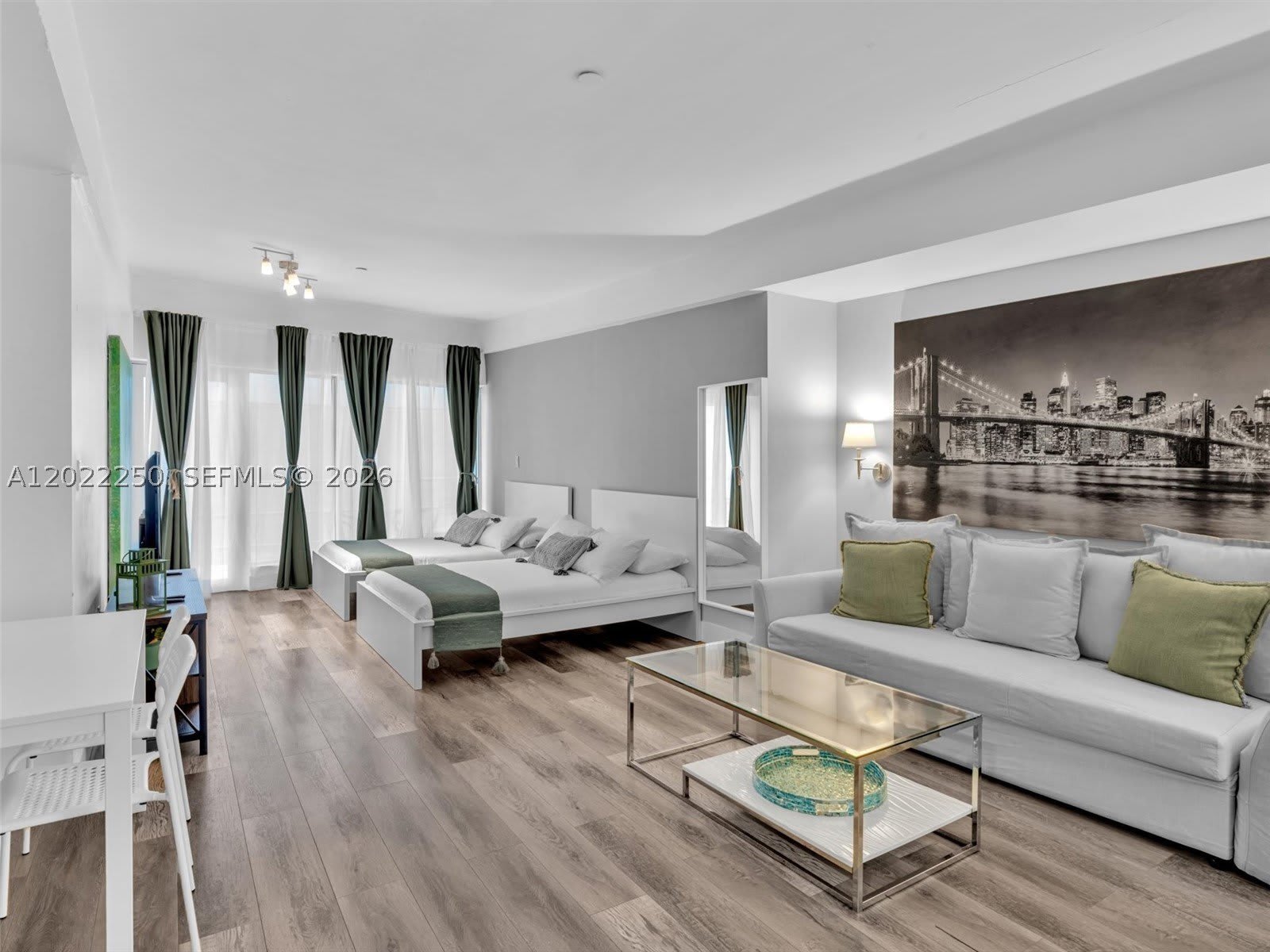 1052 Ocean Dr – photo 3