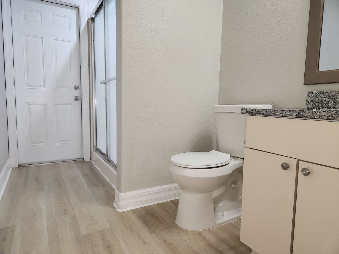 827 NE 23rd Ter – photo 4
