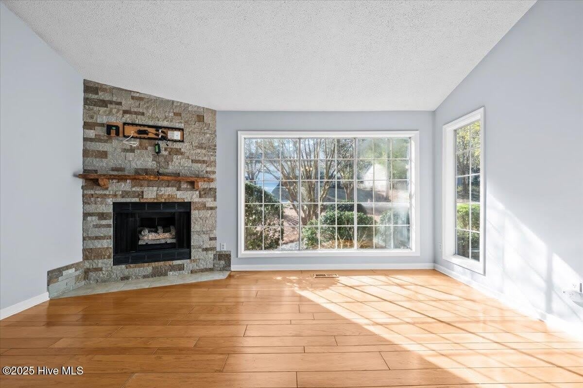 405 Spring Lake Drive – photo 3