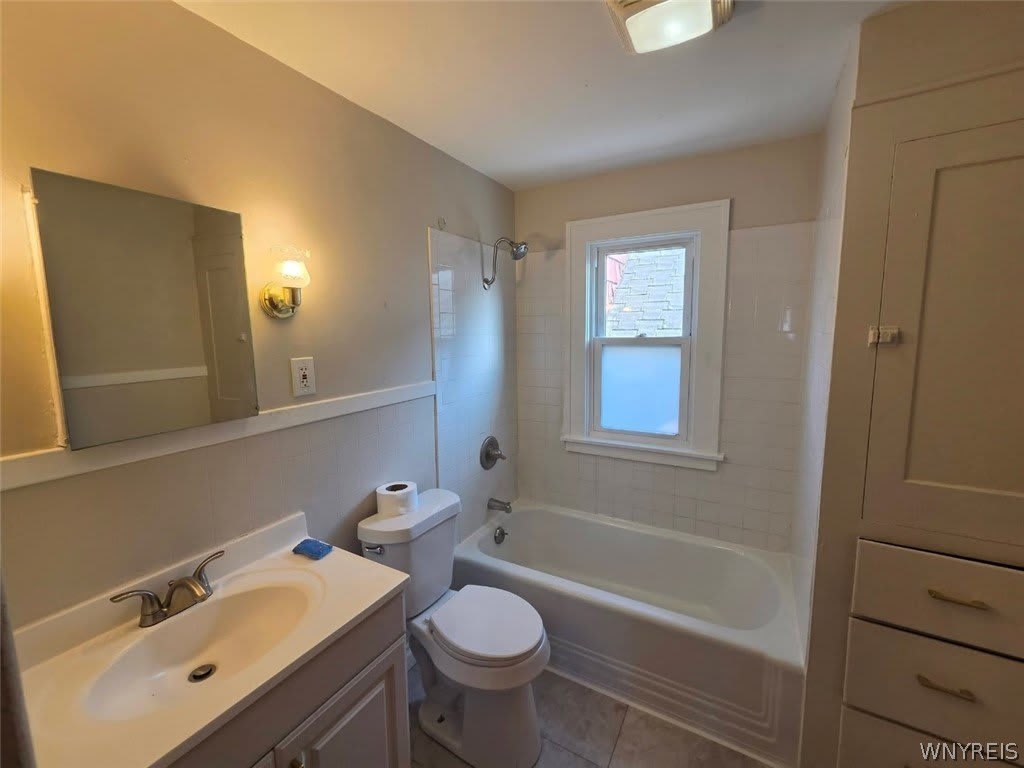 490 S Ogden Street – photo 4