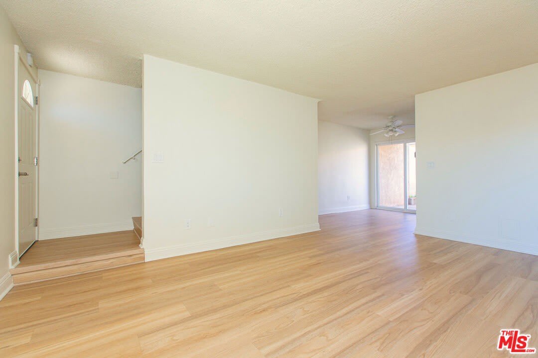 2320 Clark Ln – photo 5