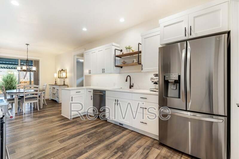 2758 NW 23rd Lp – photo 3