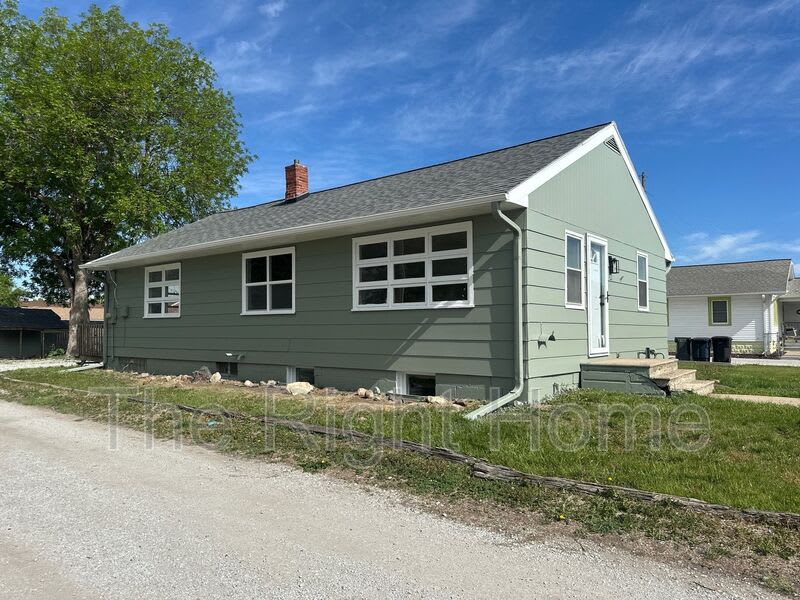 4525 N 70th St – photo 2