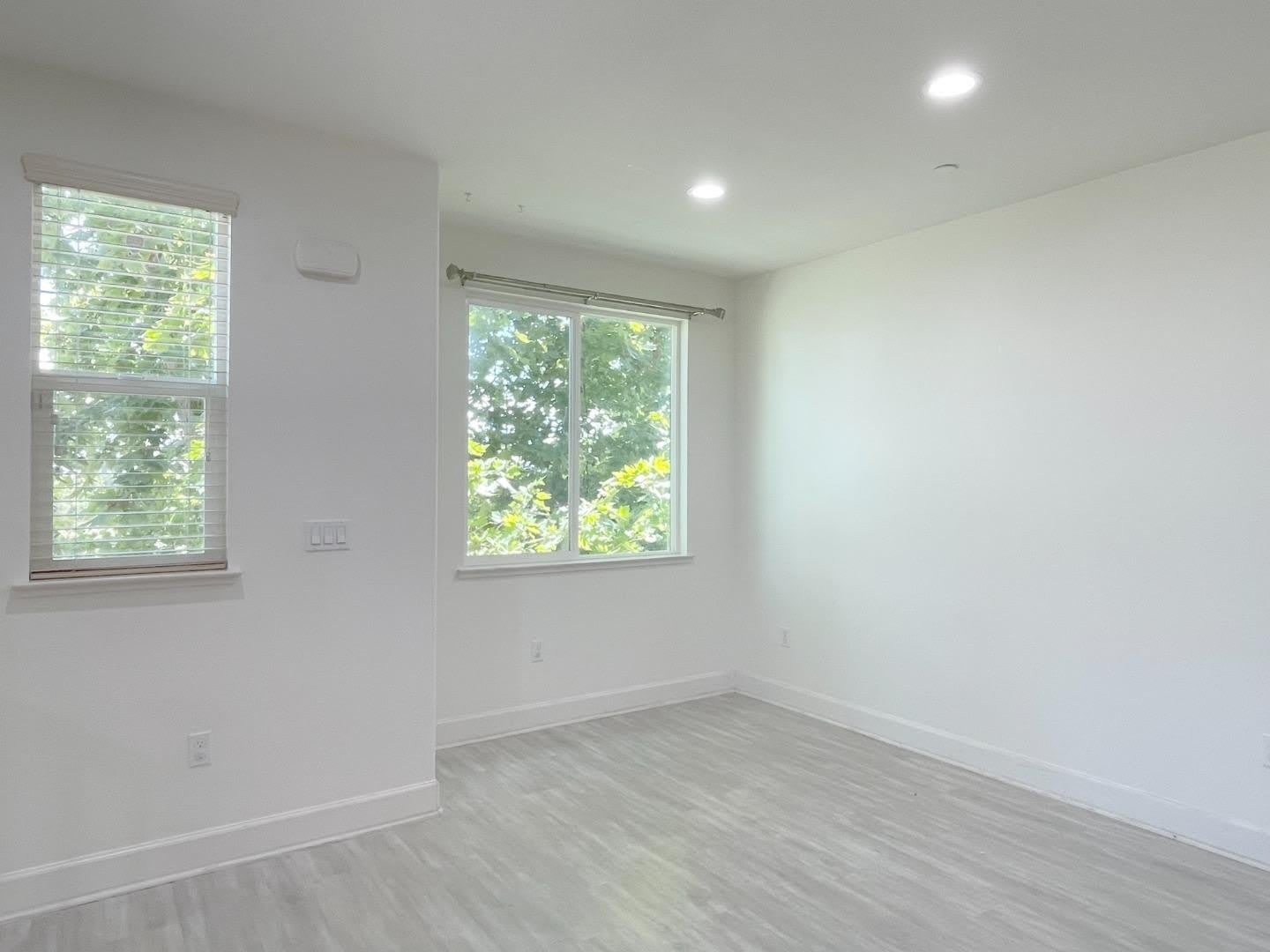 1604 Lee WAY – photo 5