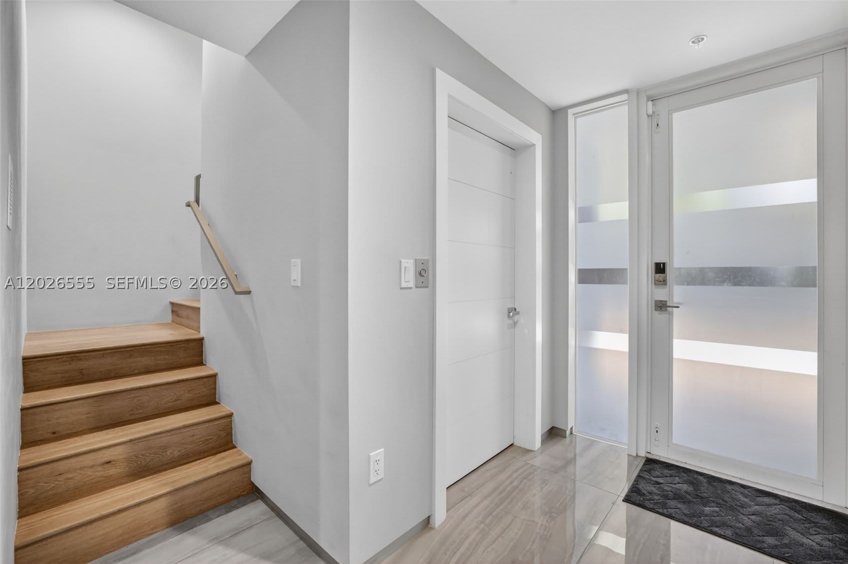 700 NE 14th Ave – photo 4