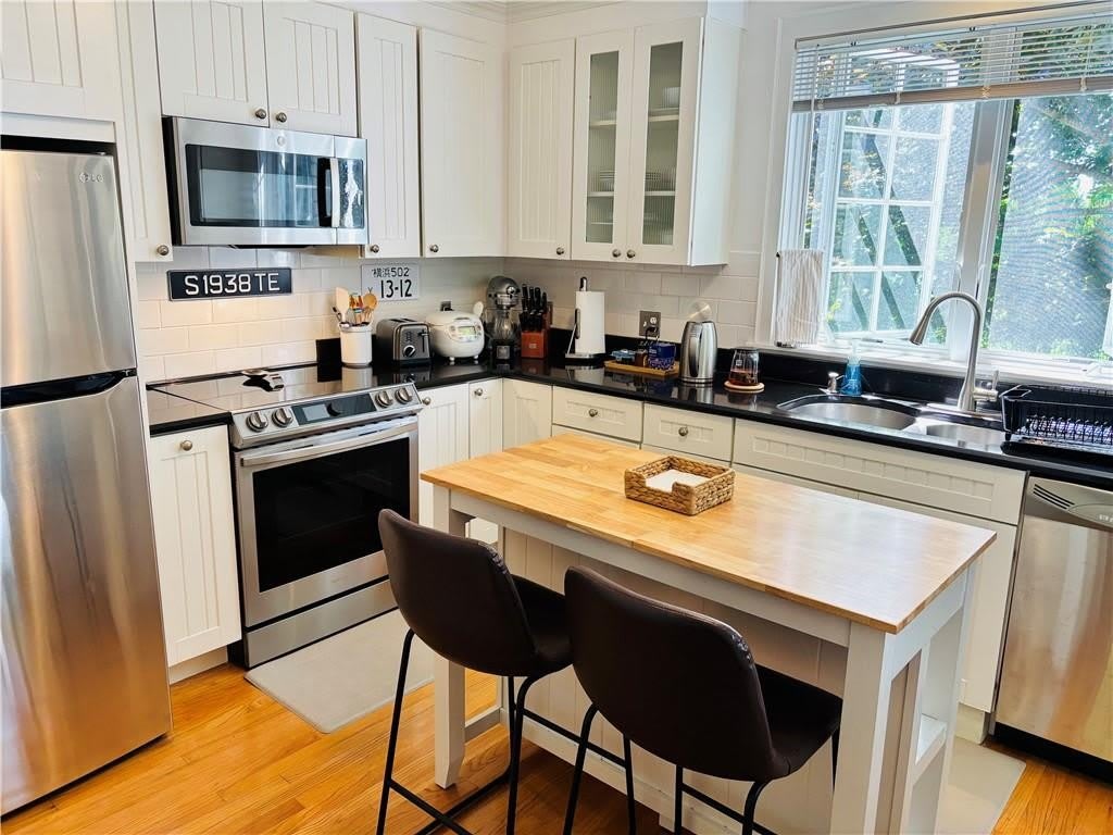 571 Bellevue Avenue – photo 3