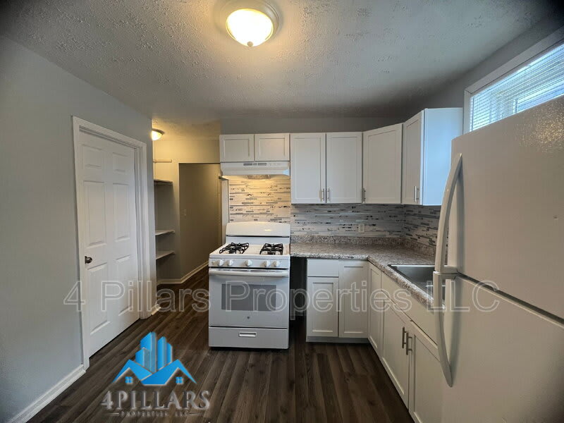 1311 E Columbus Dr – photo 3