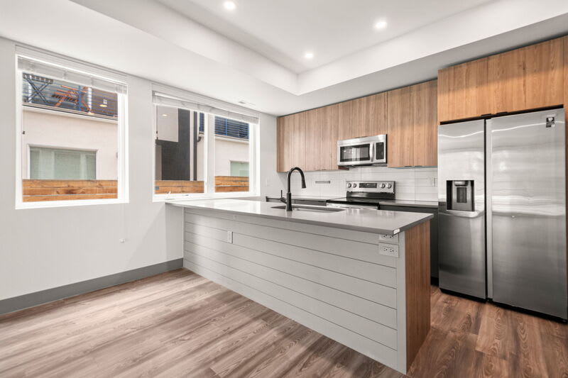 1565 N King Street – photo 3