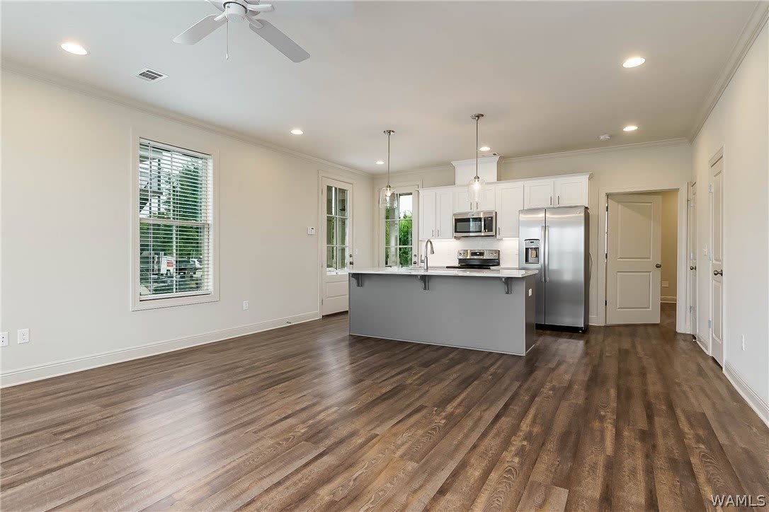 365 16th Street E – photo 4