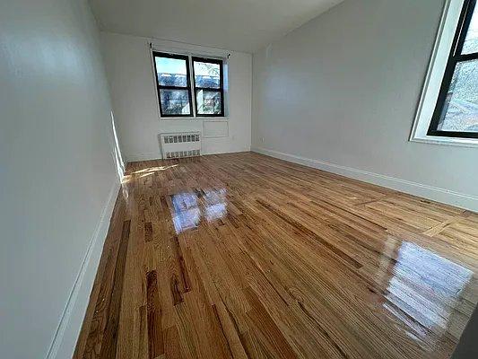 2857 Valentine Avenue – photo 3