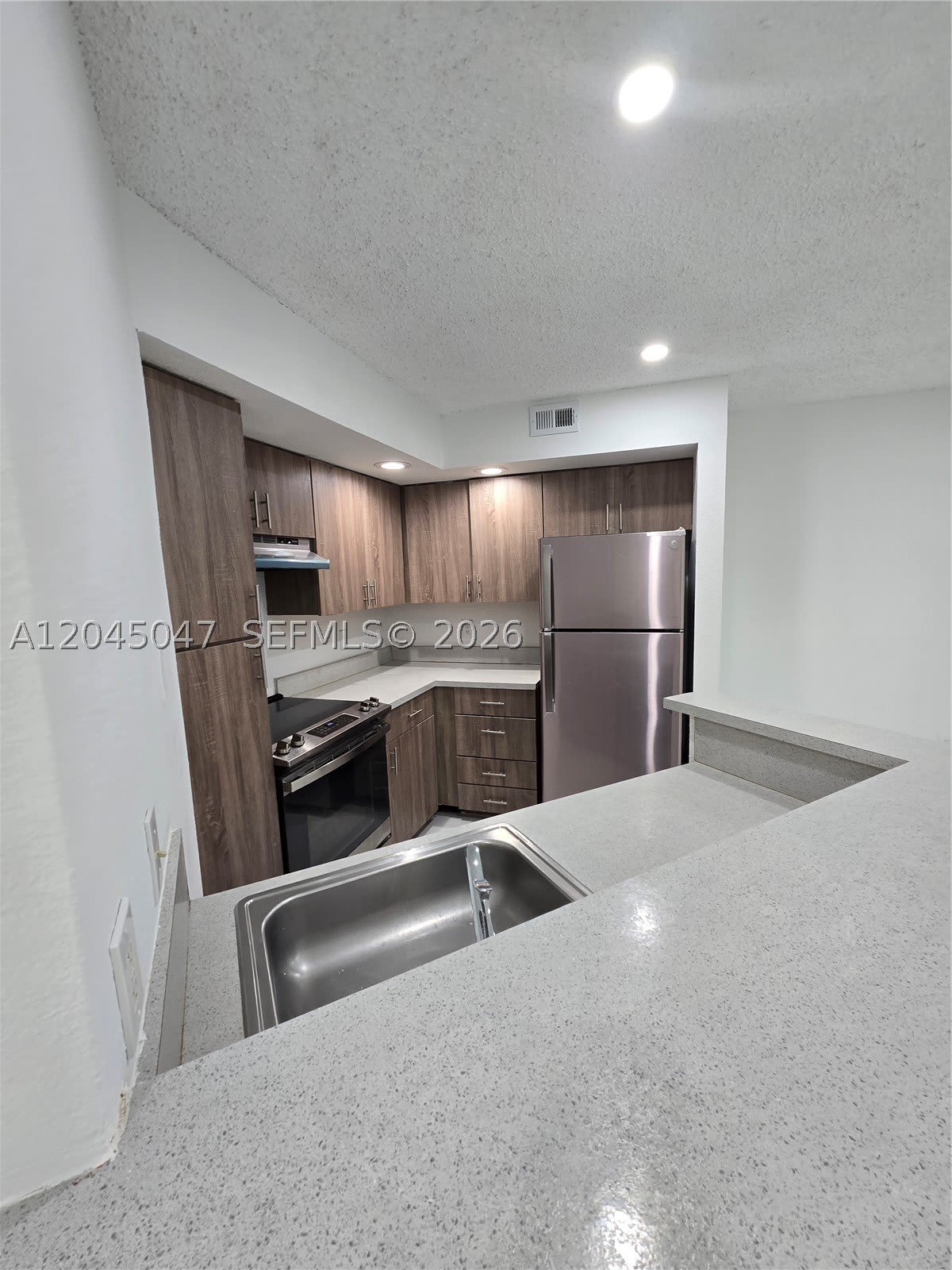 595 Vista Isles Dr – photo 3