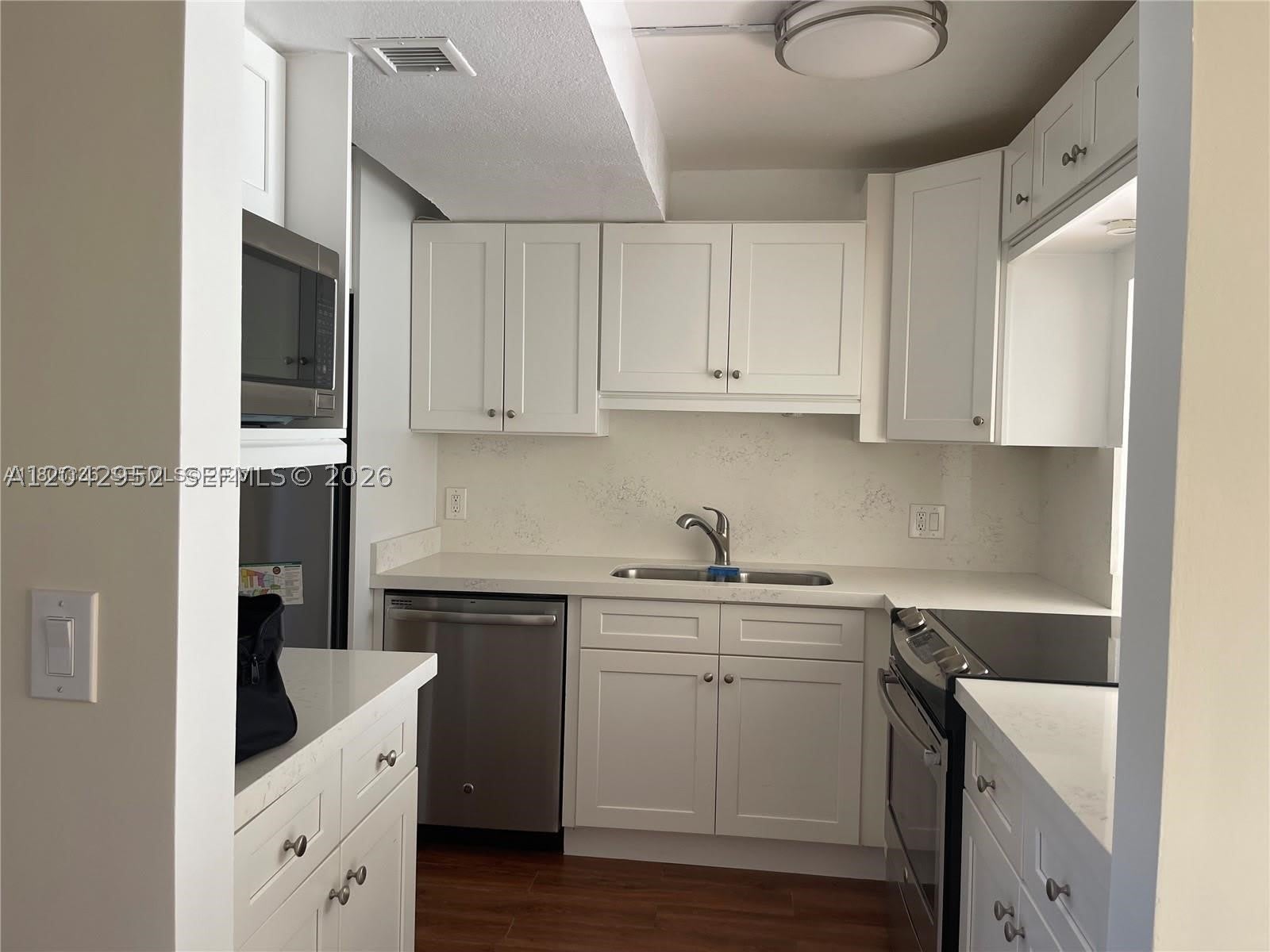 9401 Evergreen Pl – photo 2