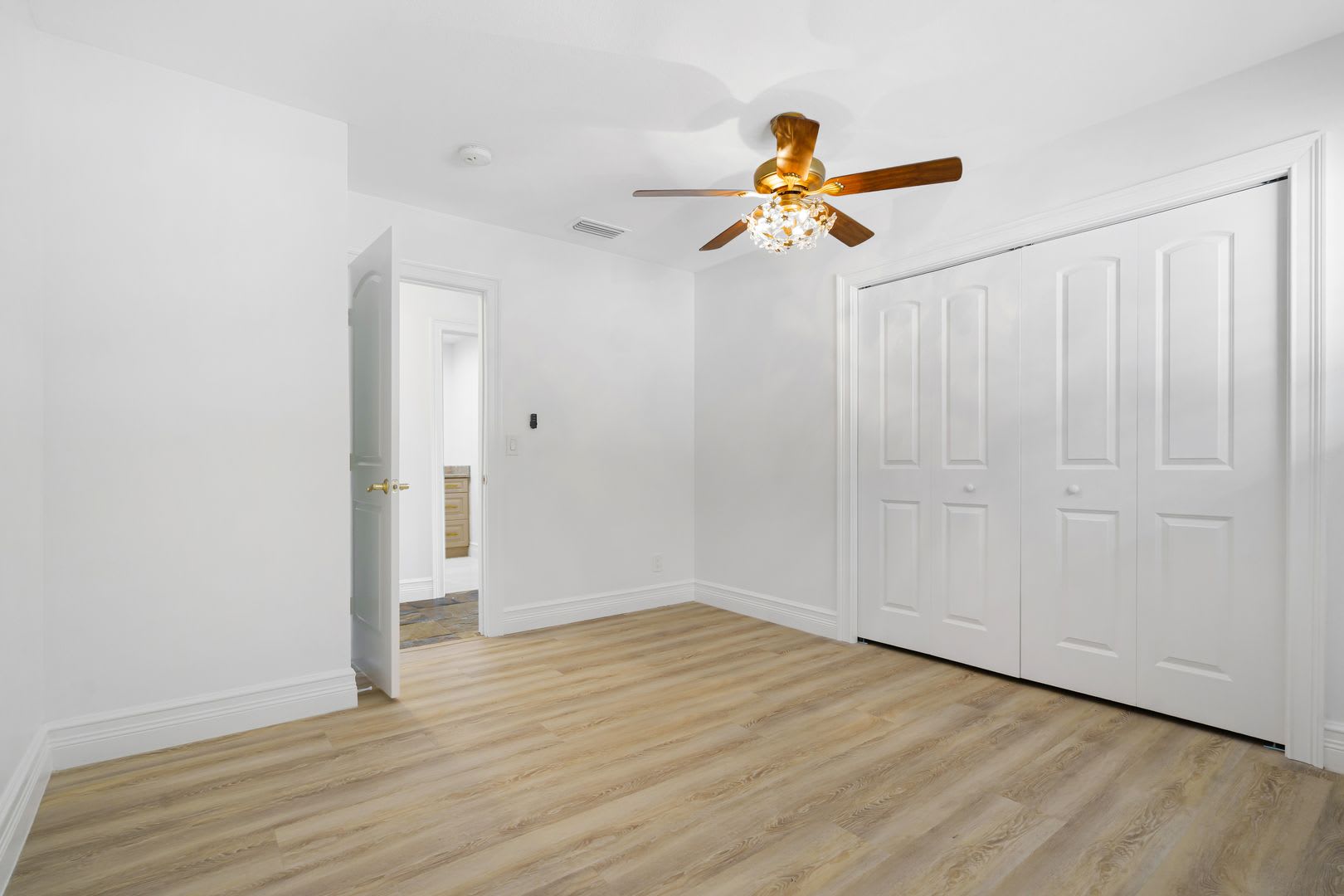 BEAUTIFUL TAMPA RESIDENCE FOR RENT – photo 4