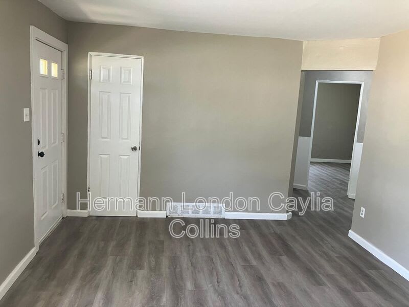 9859 Vickie Pl – photo 4