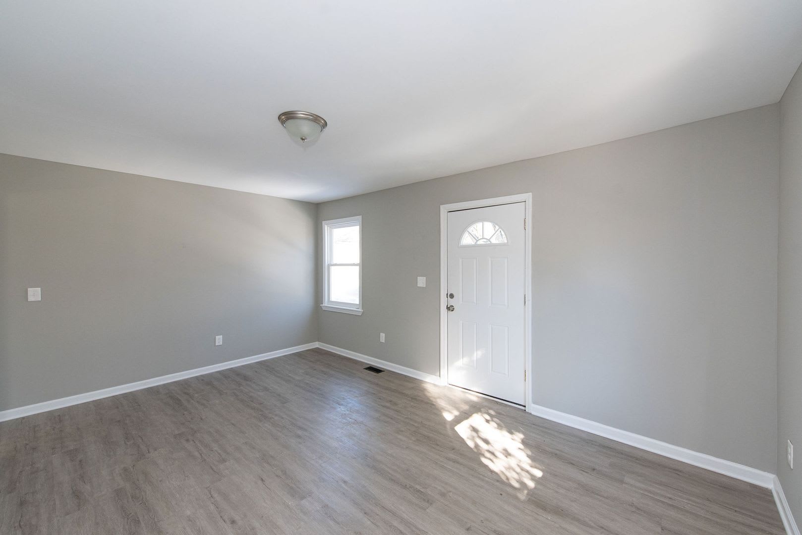 *MOVE IN SPECIAL* COVEDALE – photo 4