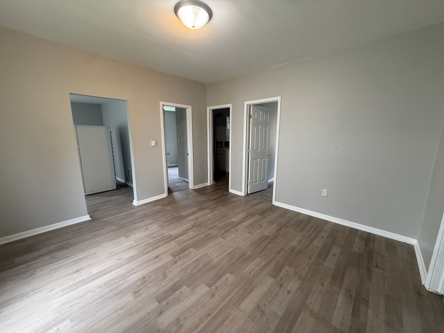Remodeled* 3 bed 1 bath home! – photo 2