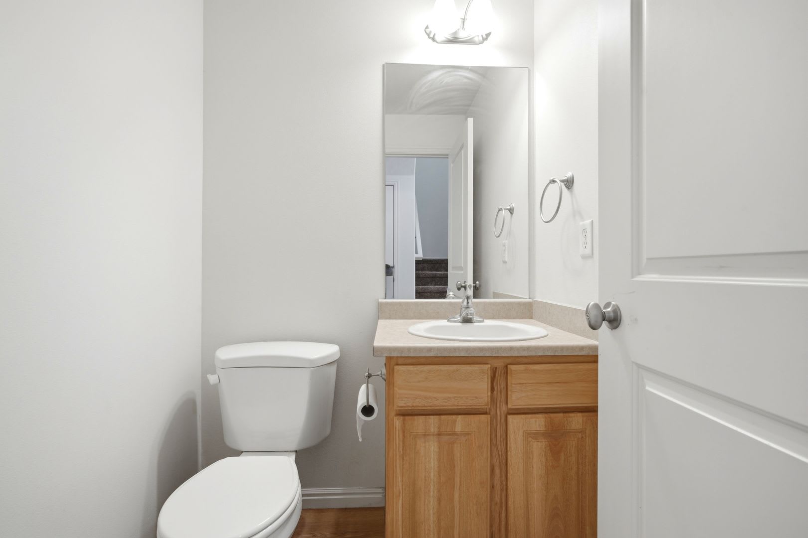 Bright 3 Bed Herriman Gem Near Mountain View Village!! – photo 5