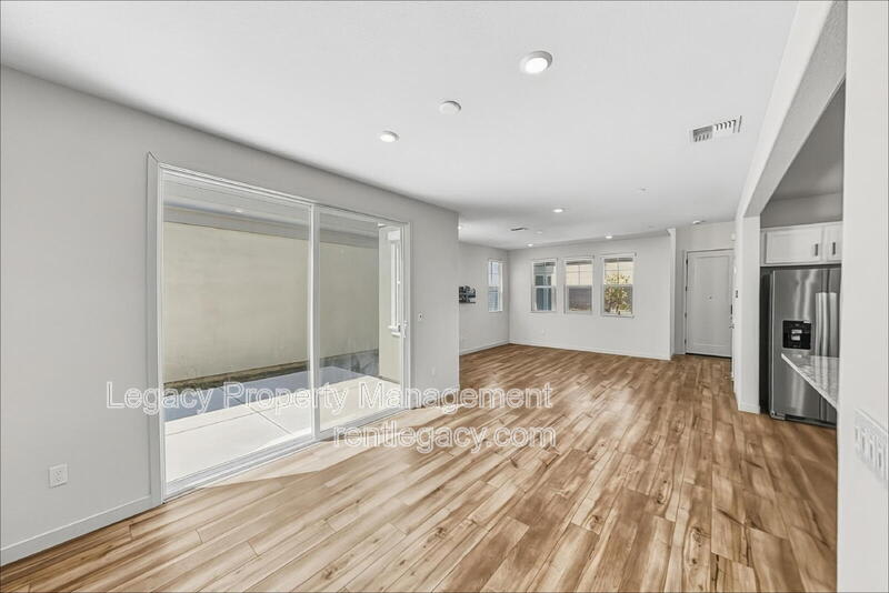 112 Seahorse Street – photo 2