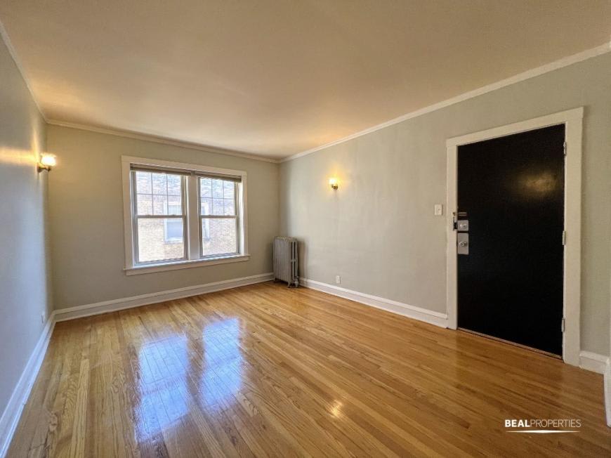 2110 W Ainslie – photo 1