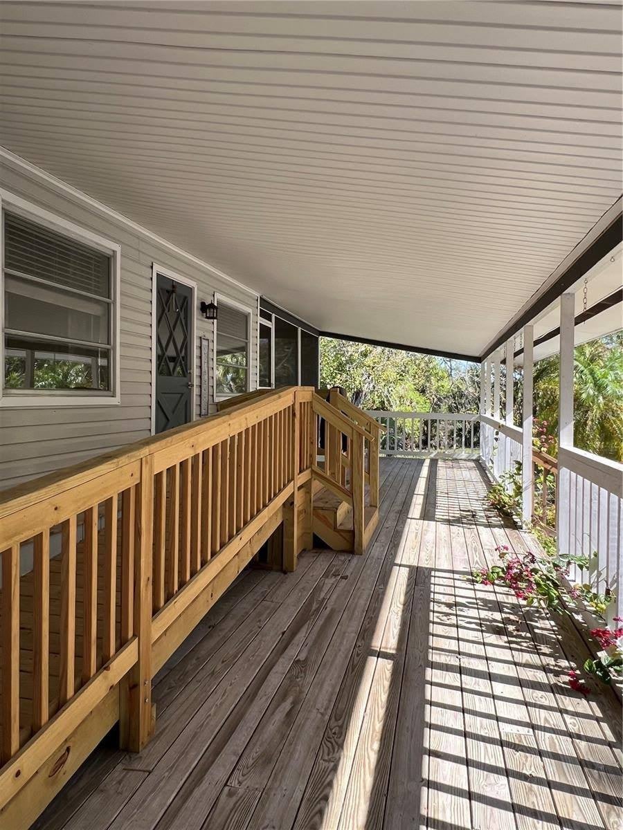 50 Palm Drive – photo 2