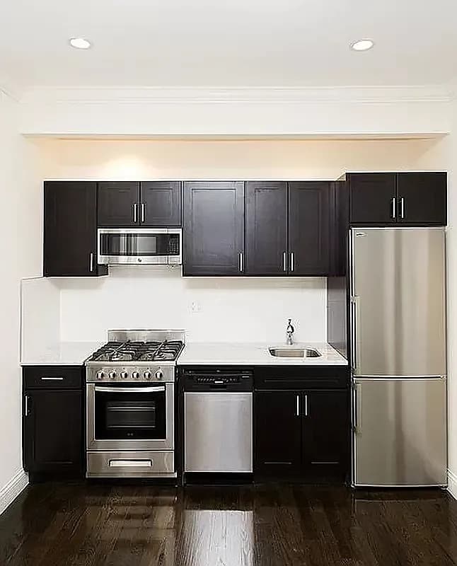 338 East 55th Street – photo 3