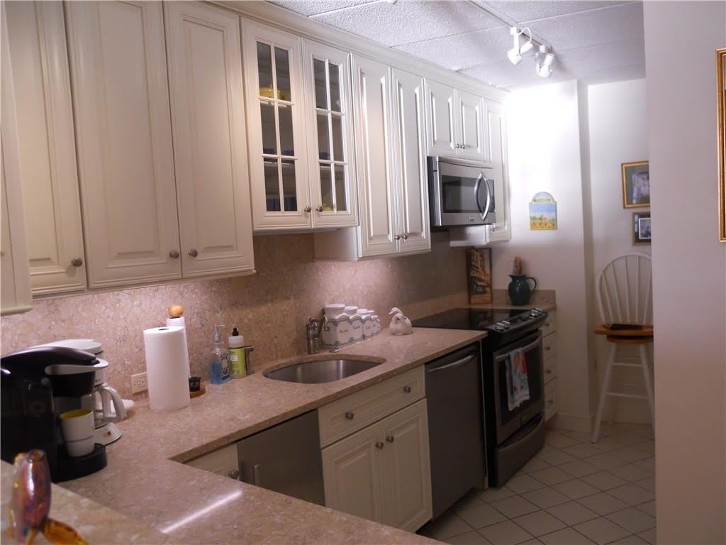 1412 CAPELLA S Row – photo 5