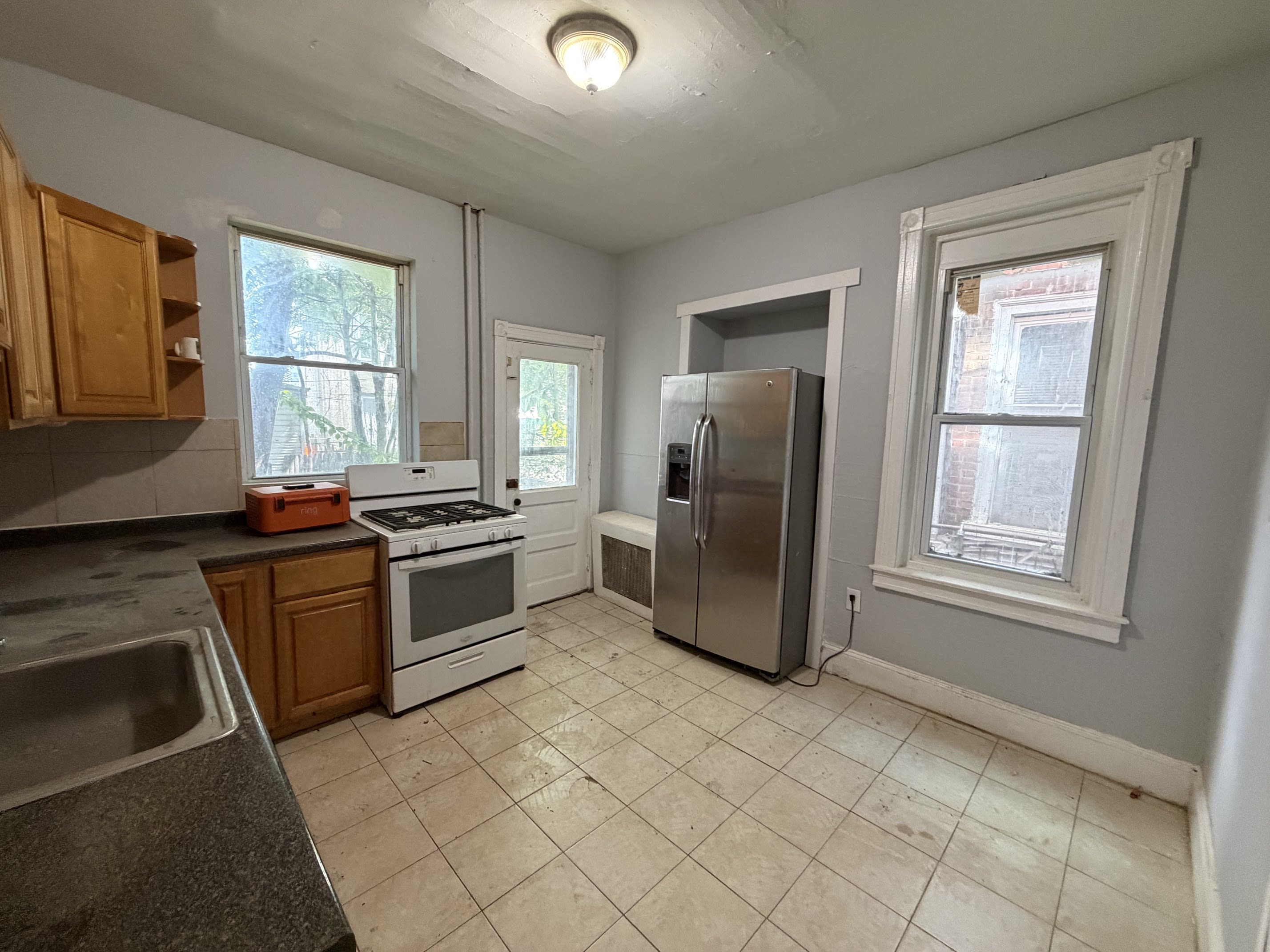 4261 N Franklin St – photo 3