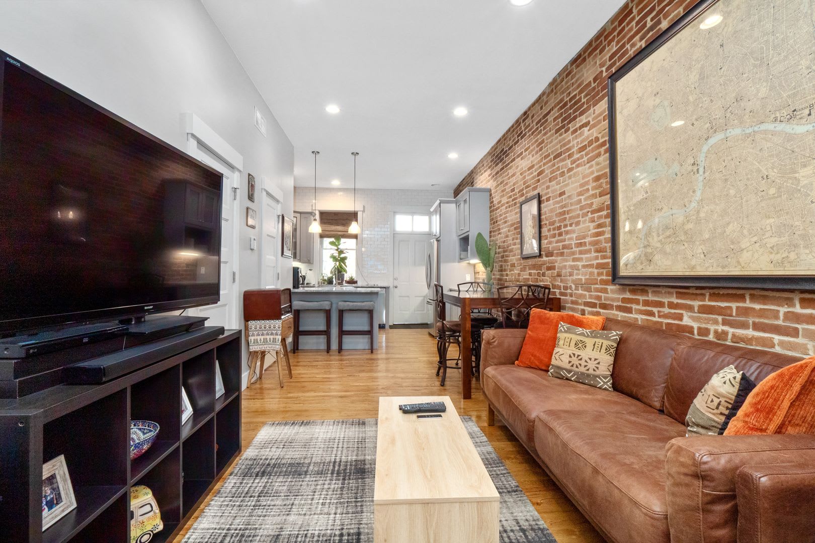 A Tall Glass of Soulard! 2.5BR/2.5Bath! – photo 3