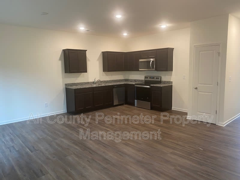 1117 Union Pacific Way – photo 3