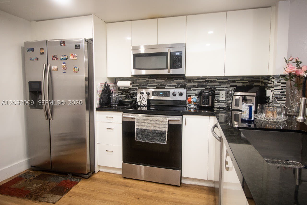 7200 NW 1st St – photo 1