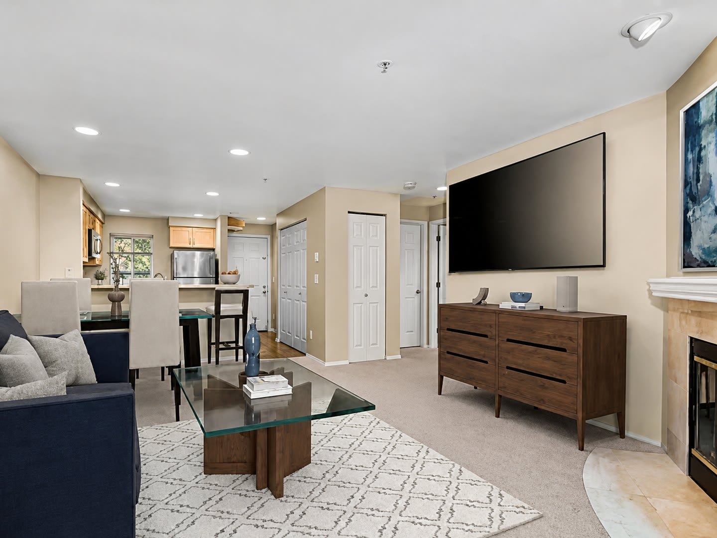Very Nice 2 Bed 2 Bath condo – photo 4